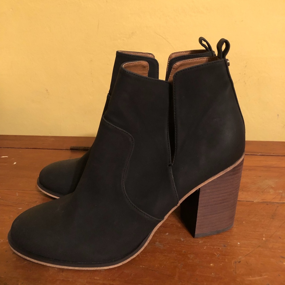 NWOT Melrose and Market size 10 black booties